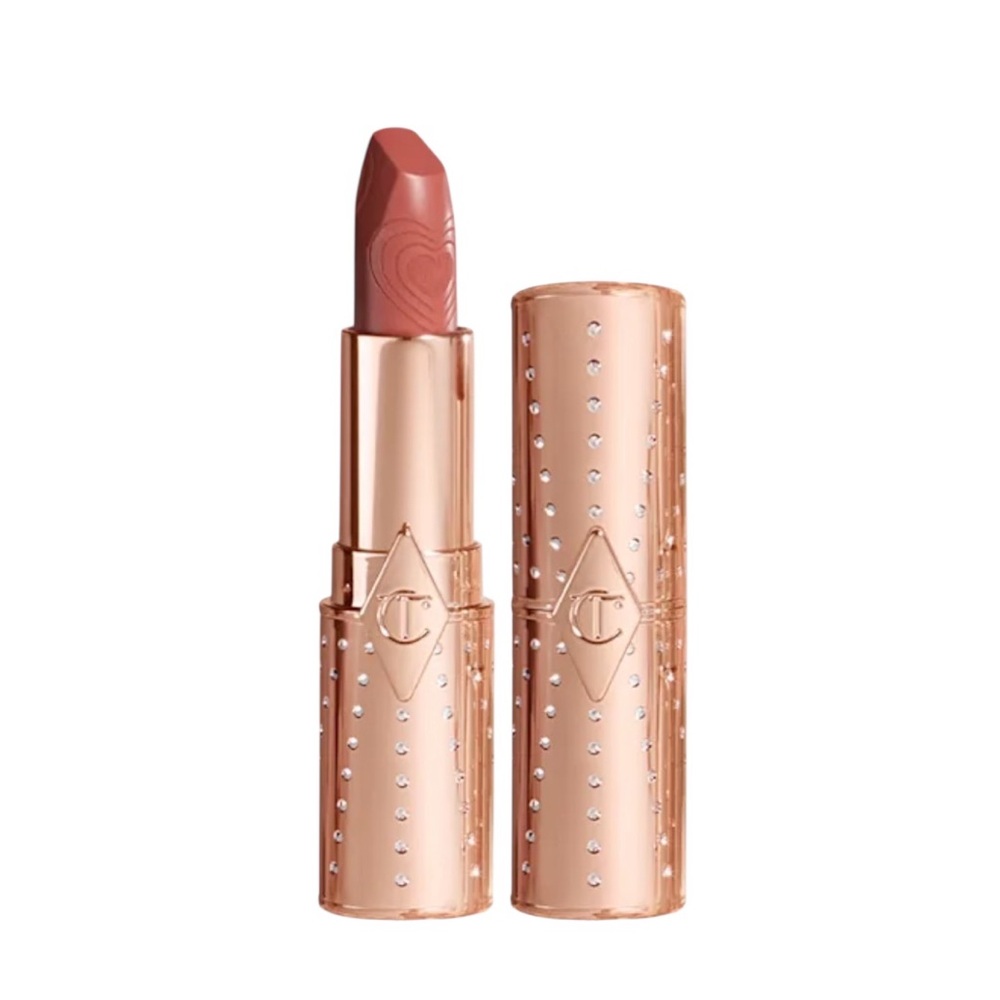 Charlotte Tilbury LOOK OF LOVE LIPSTICK
K.I.S.S.I.N.G - NUDE ROMANCE